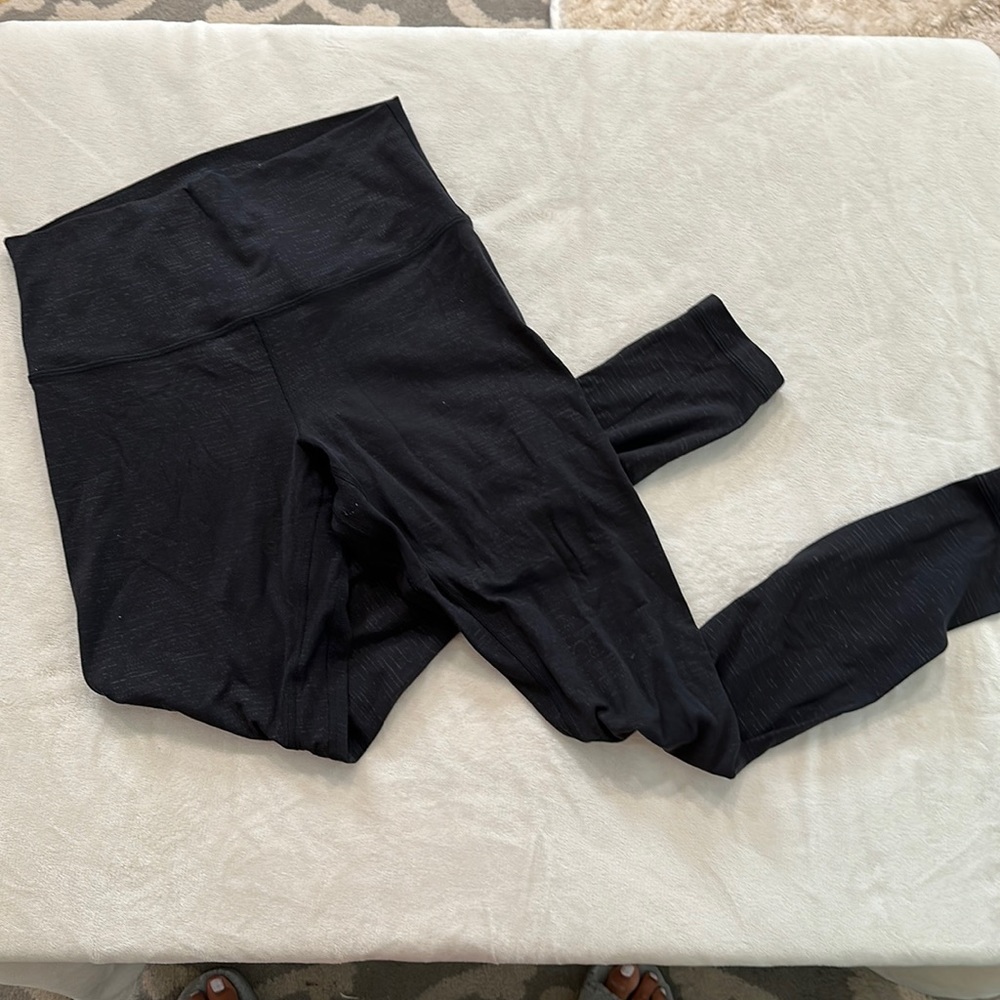 lululemon 28” aligns
